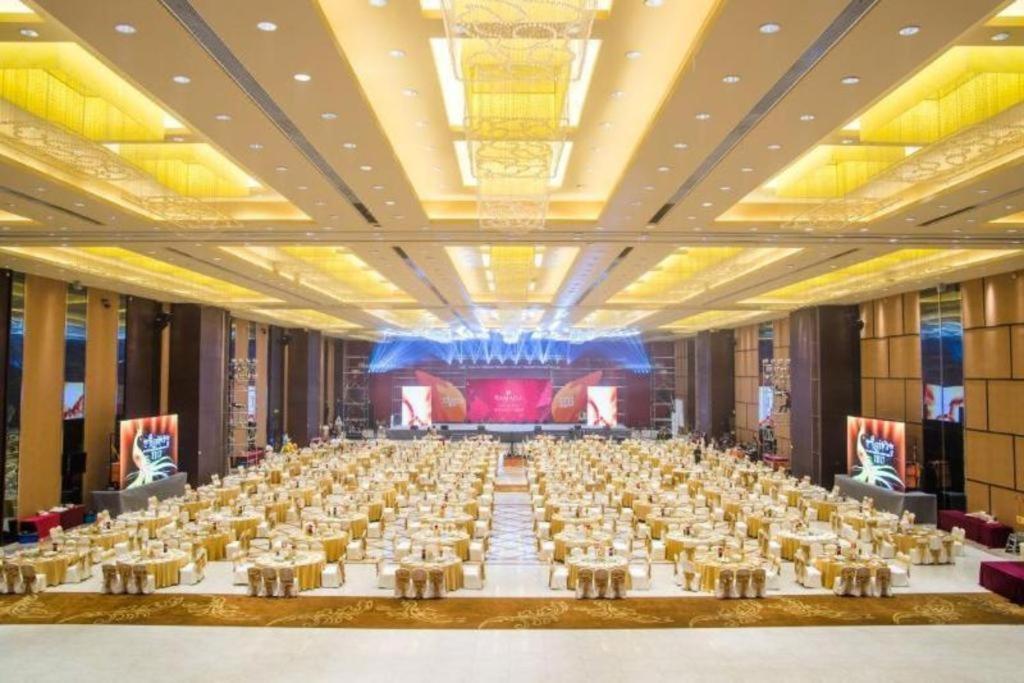 Ramada Plaza Huizhou East Hotel Екстер'єр фото